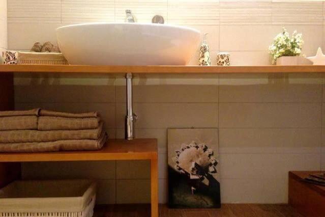 La Dolce Vita - Luxury Colosseum Boutique Apartment Roma Esterno foto