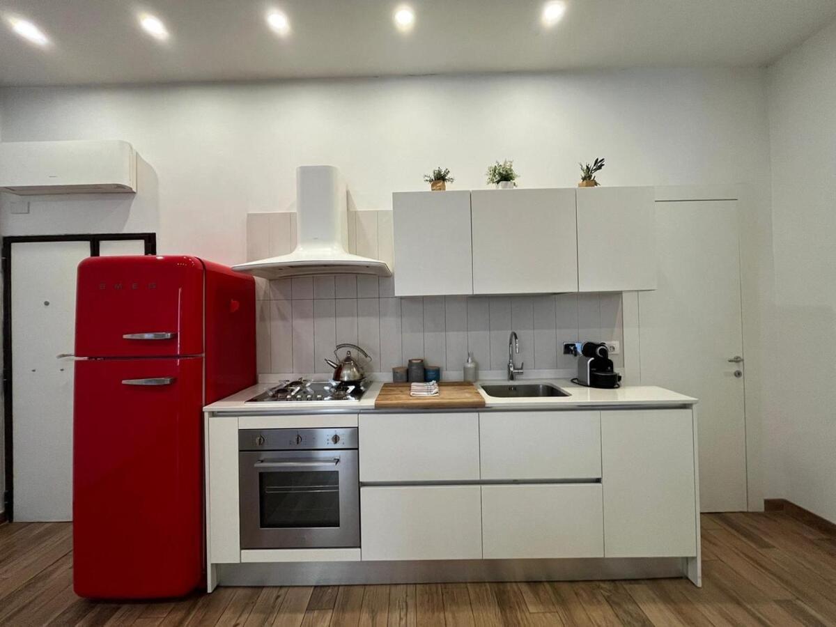 La Dolce Vita - Luxury Colosseum Boutique Apartment Roma Esterno foto