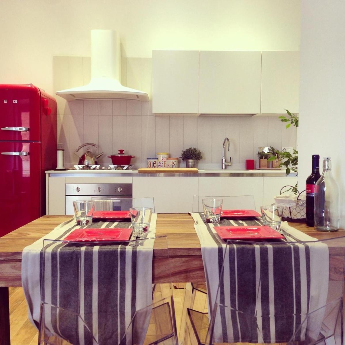La Dolce Vita - Luxury Colosseum Boutique Apartment Roma Esterno foto